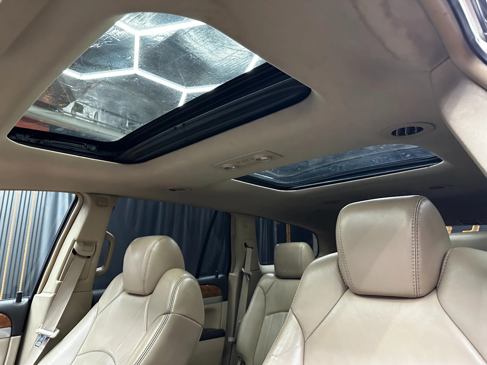 Buick Enclave 3.6i 279 �.�./���/������/4�4  | Mobile.bg � ����������� 12