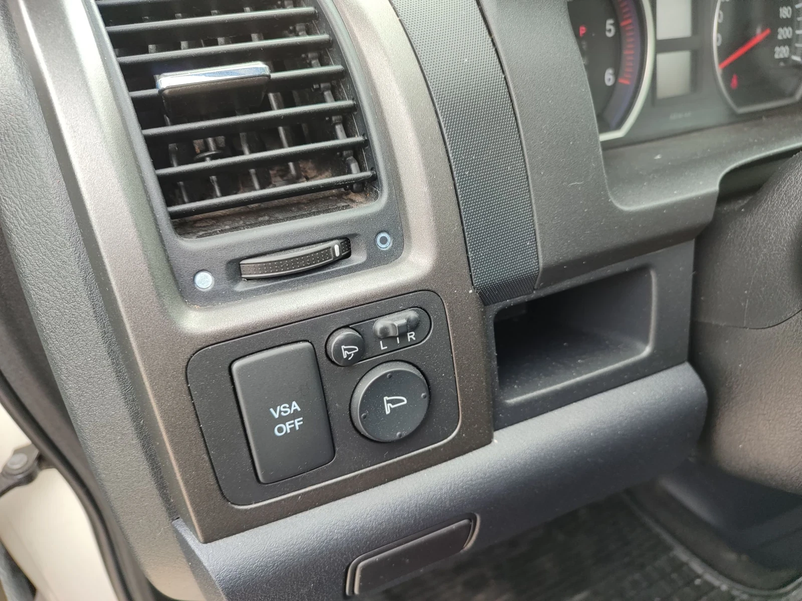 Honda Cr-v 2.2 150коня, снимка 10 - Автомобили и джипове - 54091125