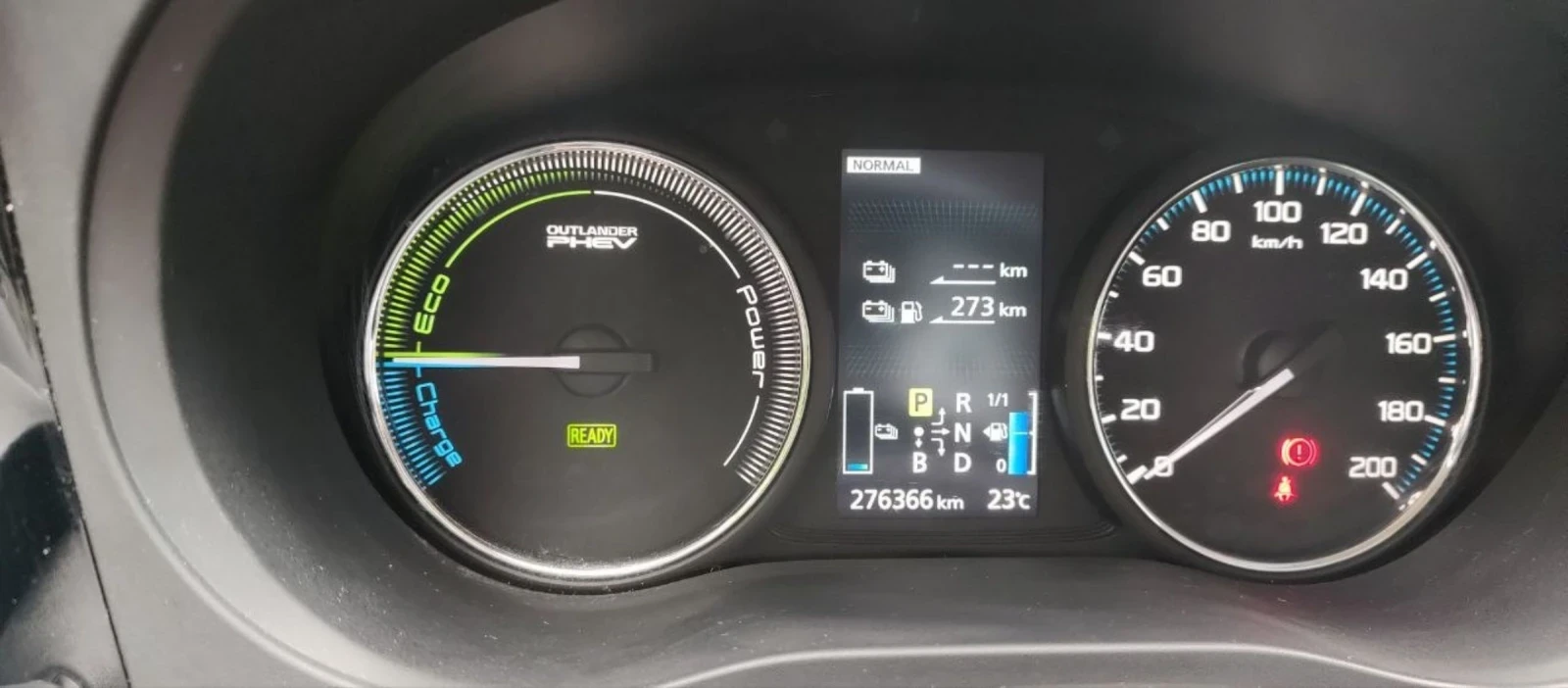 Mitsubishi Outlander, снимка 6 - Автомобили и джипове - 54725454