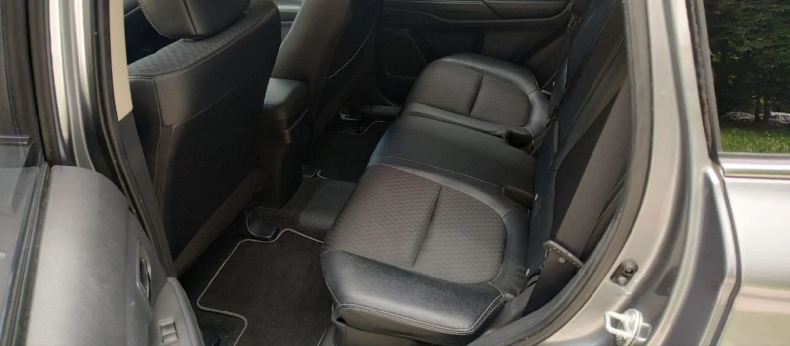 Mitsubishi Outlander, снимка 10 - Автомобили и джипове - 54725454