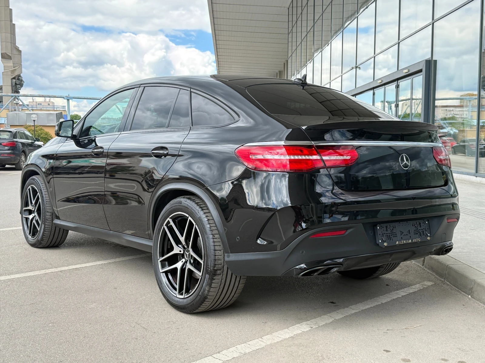 Mercedes-Benz GLE 43 AMG 6 МЕСЕЦА ГАРАНЦИЯ/Coupe 390кс. Германия, снимка 3 - Автомобили и джипове - 54913688