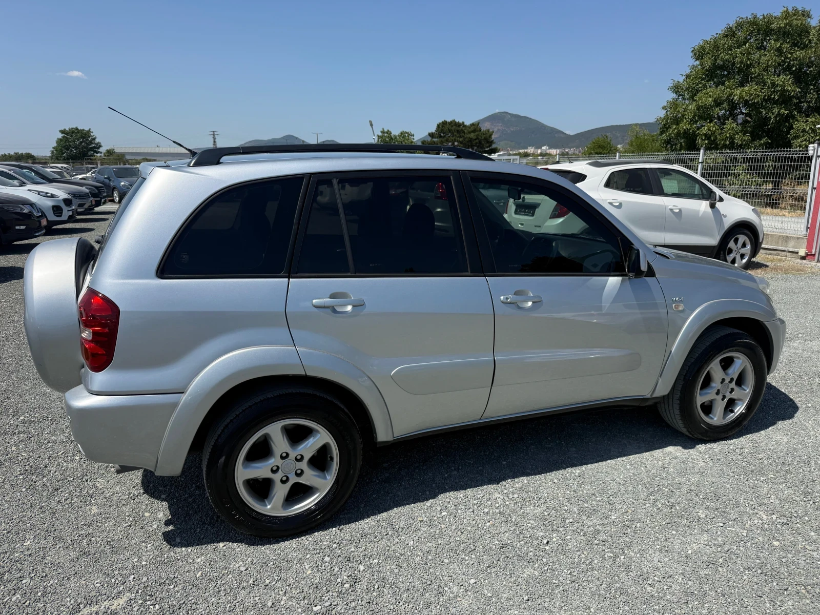 Toyota Rav4 (KATO НОВА), снимка 5 - Автомобили и джипове - 55627699