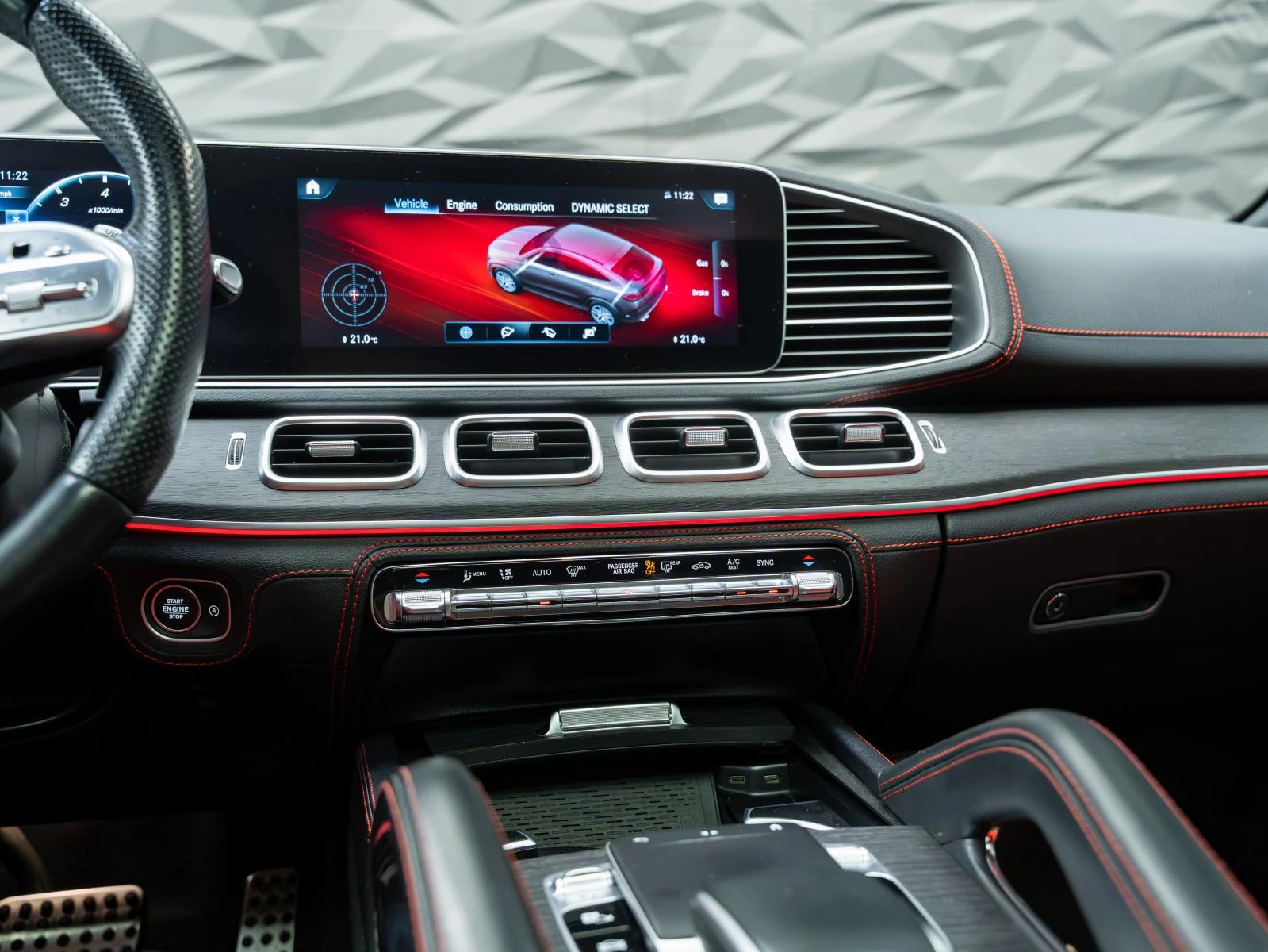 Mercedes-Benz GLE 53 4MATIC COUPE* BURMESTER* 360CAM* ОБДУХВ* PANO* AIRMATIC* , снимка 12 - Автомобили и джипове - 55686321