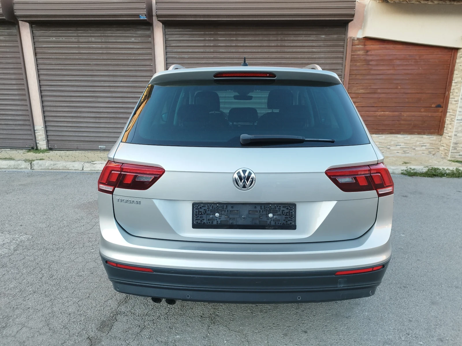 VW Tiguan 1.6 D, 116 k.c.DIGITAL, ЛИЗИНГ , снимка 5 - Автомобили и джипове - 55989728