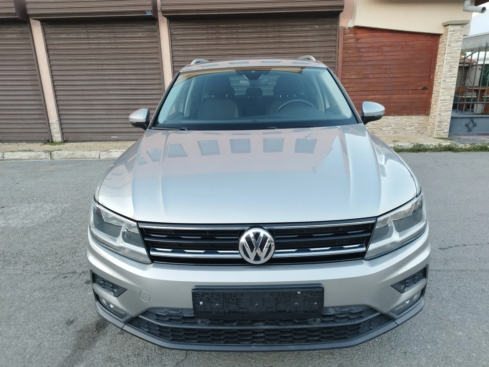 VW Tiguan 1.6 D, 116 k.c.DIGITAL, ЛИЗИНГ , снимка 2 - Автомобили и джипове - 55989728