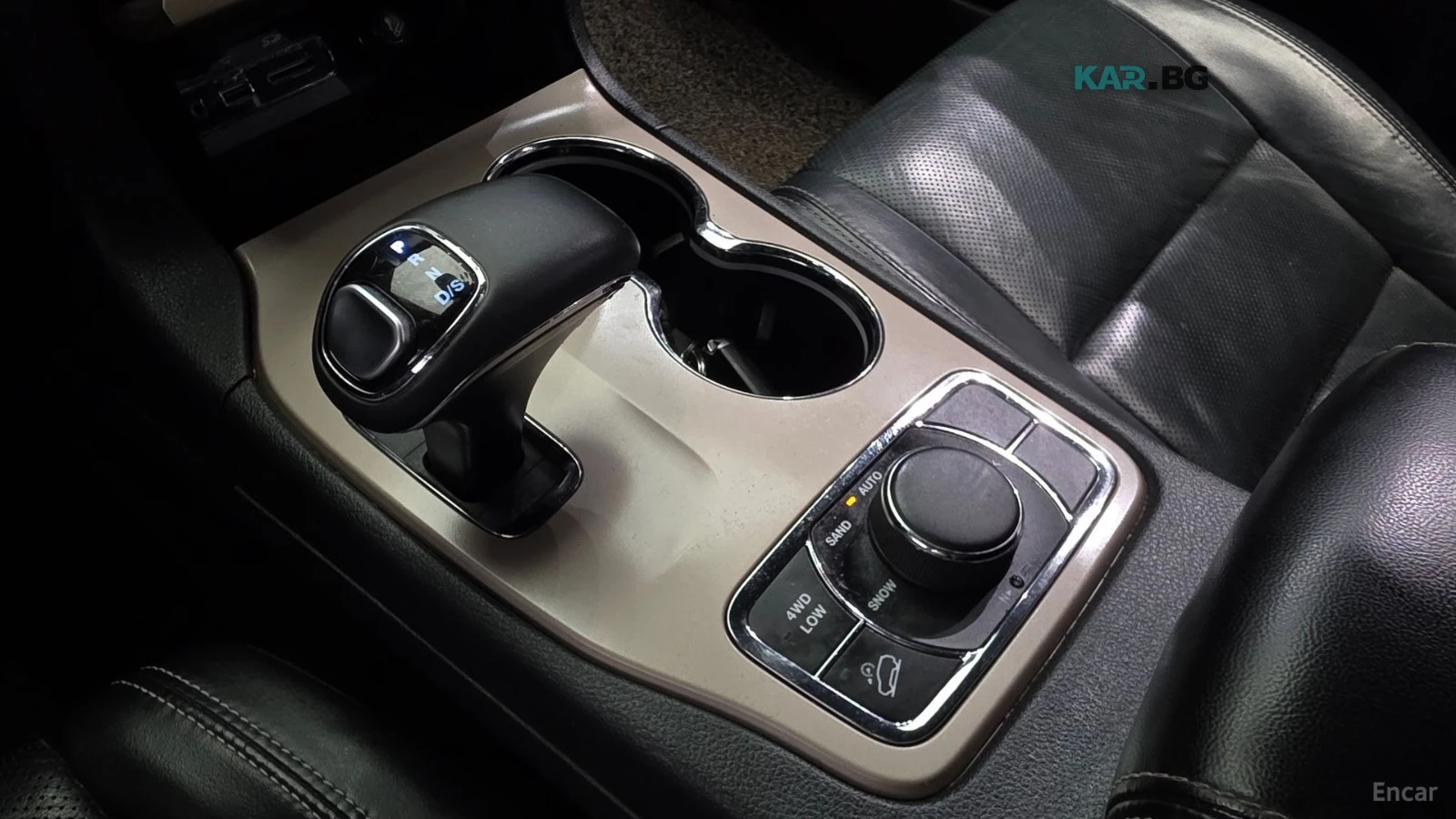 Jeep Grand cherokee LIMITED 3.6* 4X4* 8ZF* ПОДГРЕВИ* ОБДУХ* PANO* , снимка 11 - Автомобили и джипове - 55993167