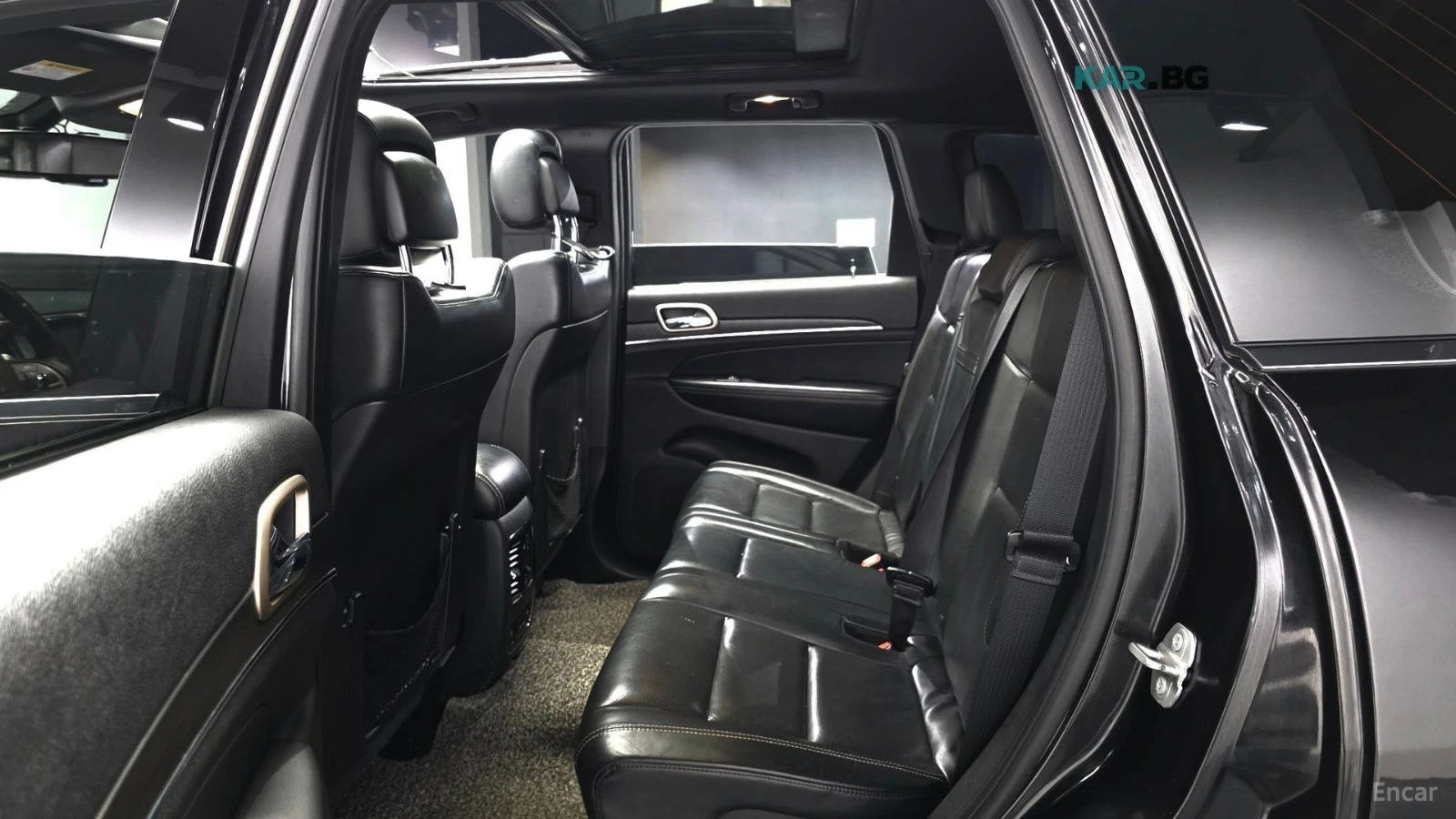 Jeep Grand cherokee LIMITED 3.6* 4X4* 8ZF* ПОДГРЕВИ* ОБДУХ* PANO* , снимка 13 - Автомобили и джипове - 55993167