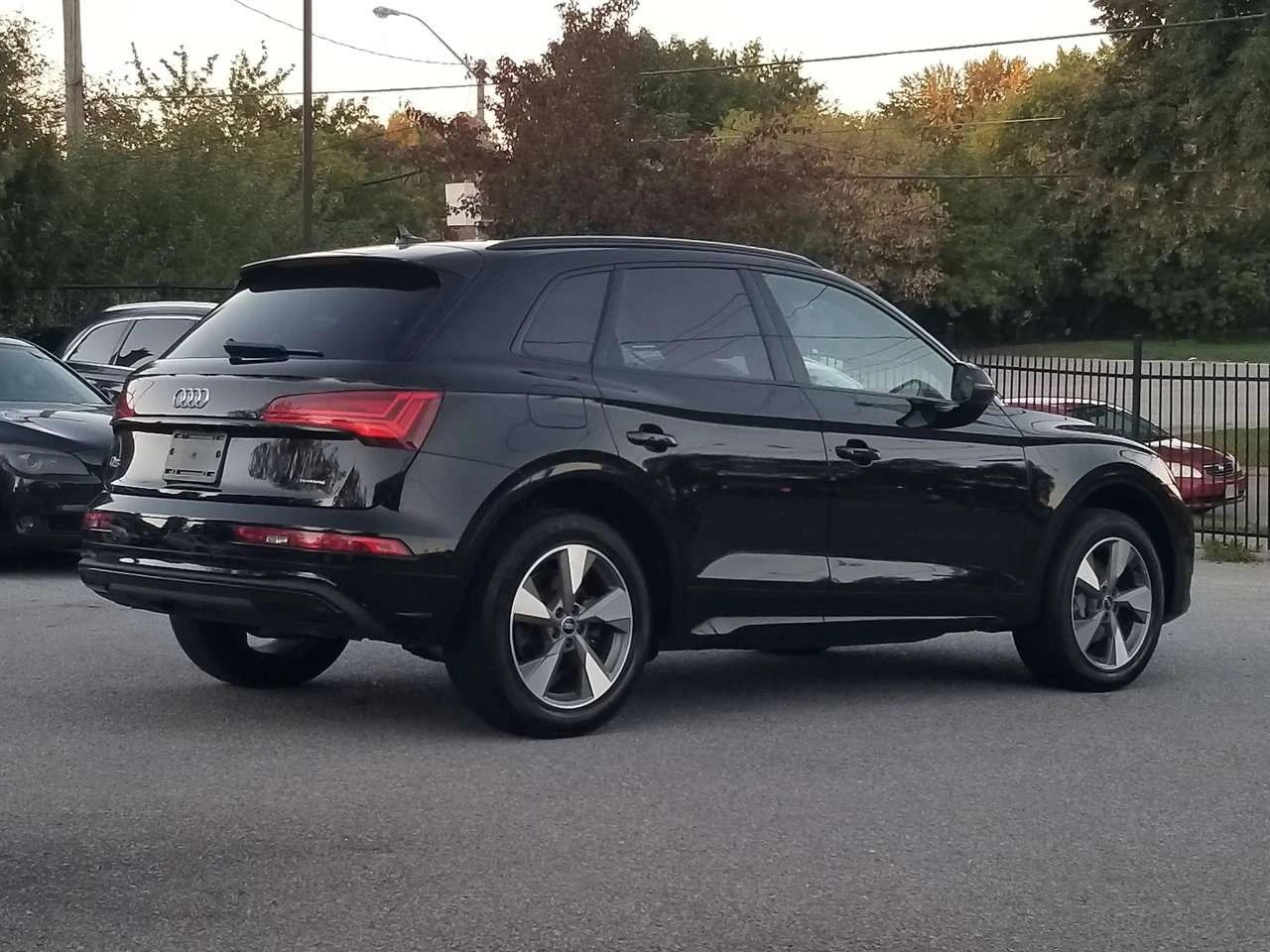 Audi Q5 CAR-PLAY NAV| CAMERA| BLACK OPTICS| MULTI COLOUR A, снимка 7 - Автомобили и джипове - 56437090