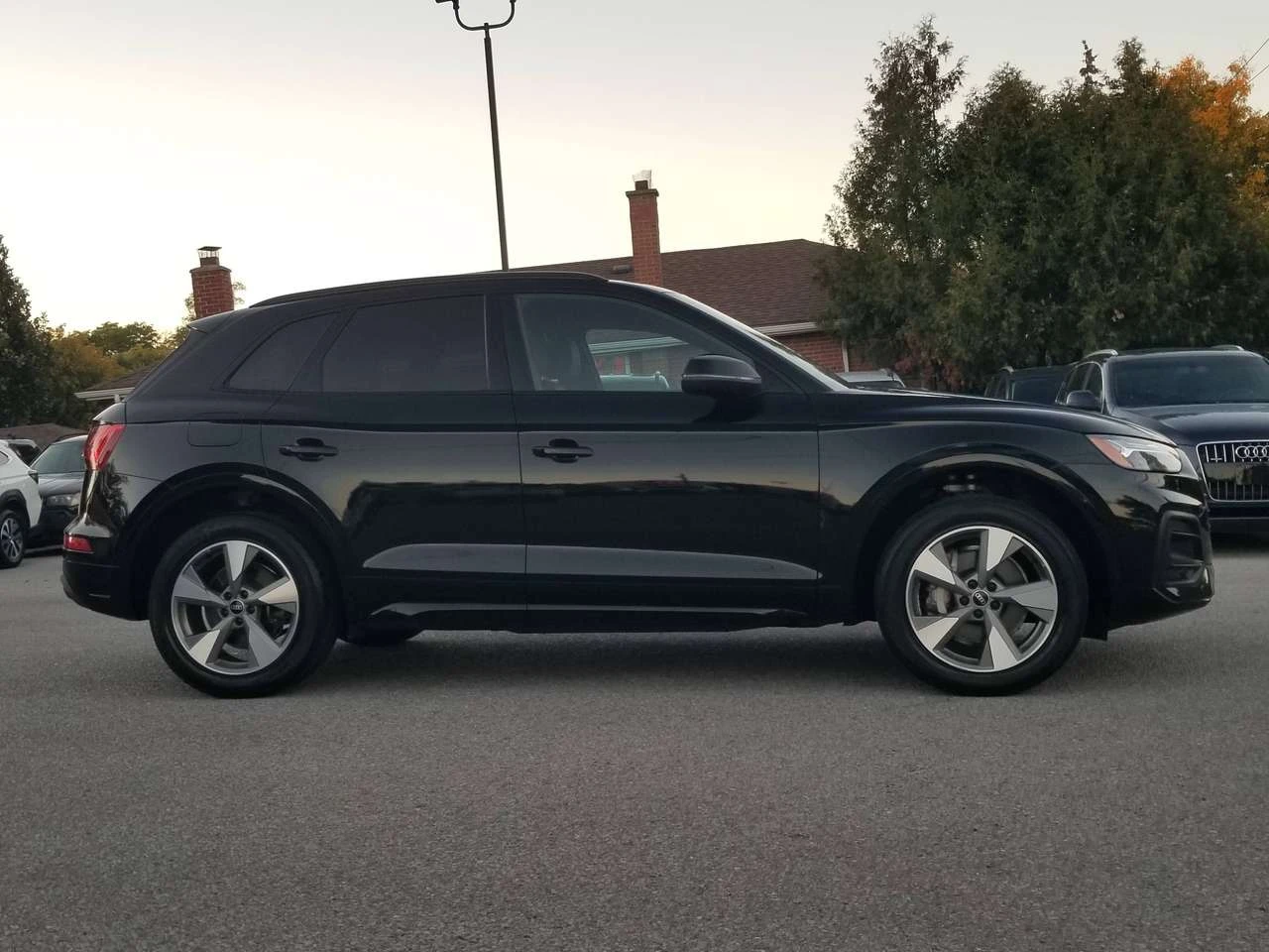 Audi Q5 CAR-PLAY NAV| CAMERA| BLACK OPTICS| MULTI COLOUR A, снимка 6 - Автомобили и джипове - 56437090