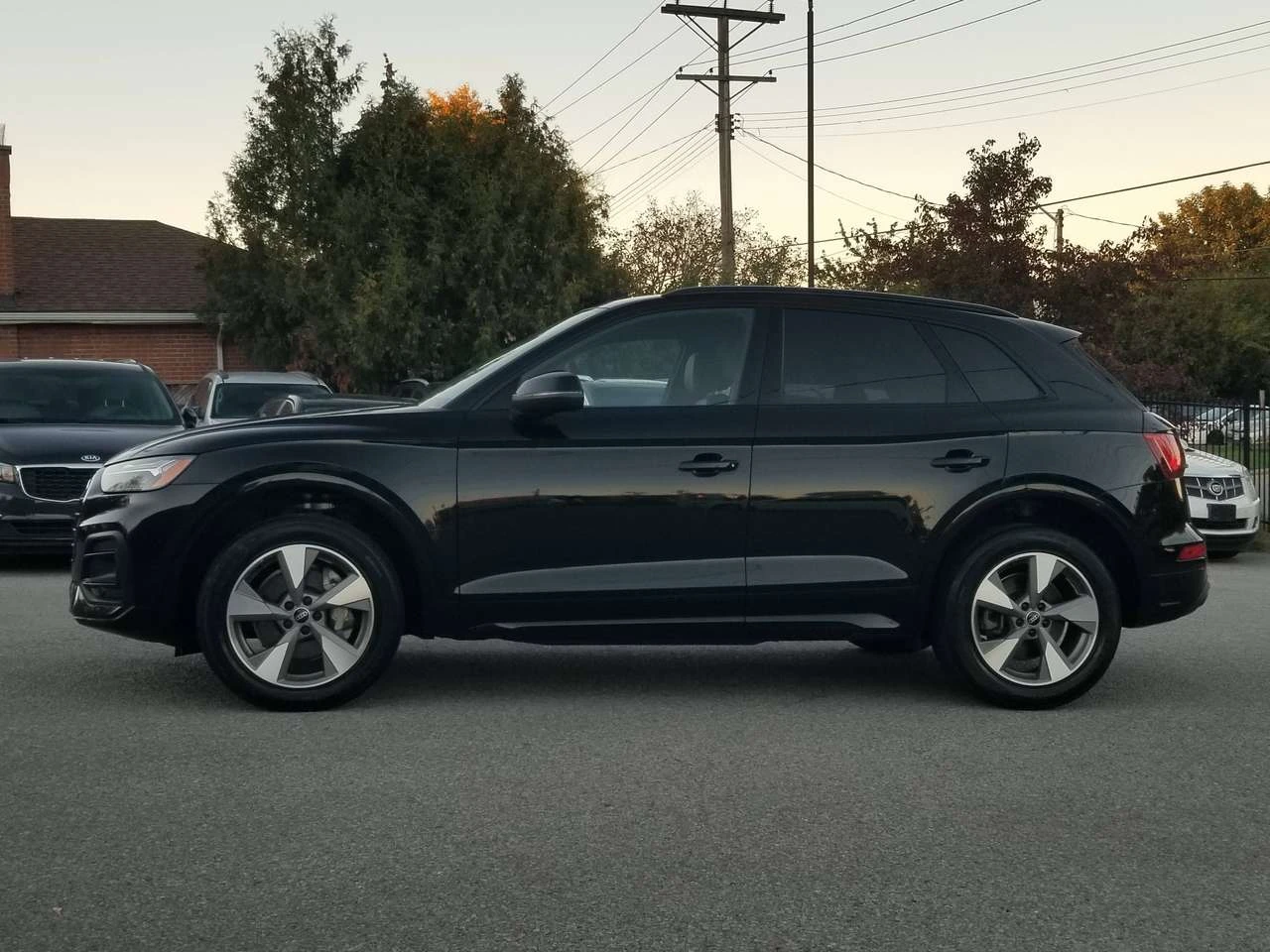 Audi Q5 CAR-PLAY NAV| CAMERA| BLACK OPTICS| MULTI COLOUR A, снимка 3 - Автомобили и джипове - 56437090