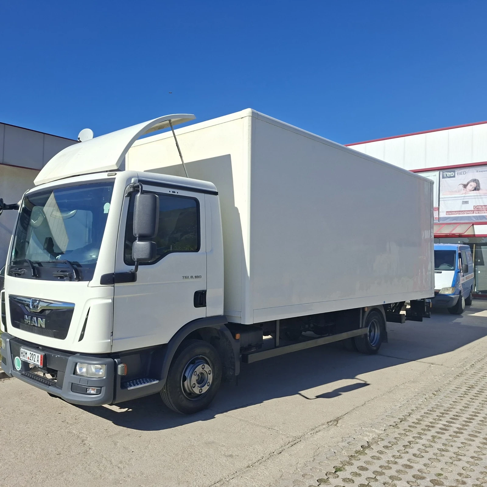 Man Tgl 8180 * 275000КМ * КЛИМА БОРД ВЪЗДУХ ПАДАЩ БОРД  - изображение 4