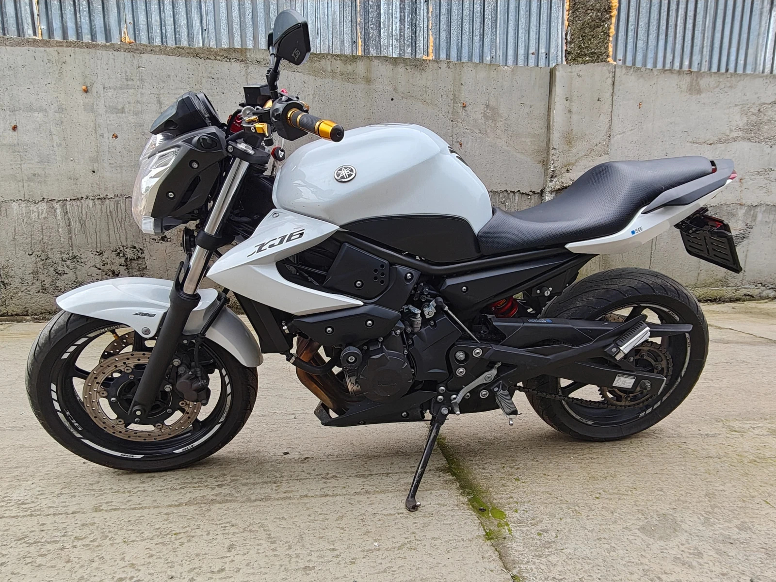 Yamaha XJ6