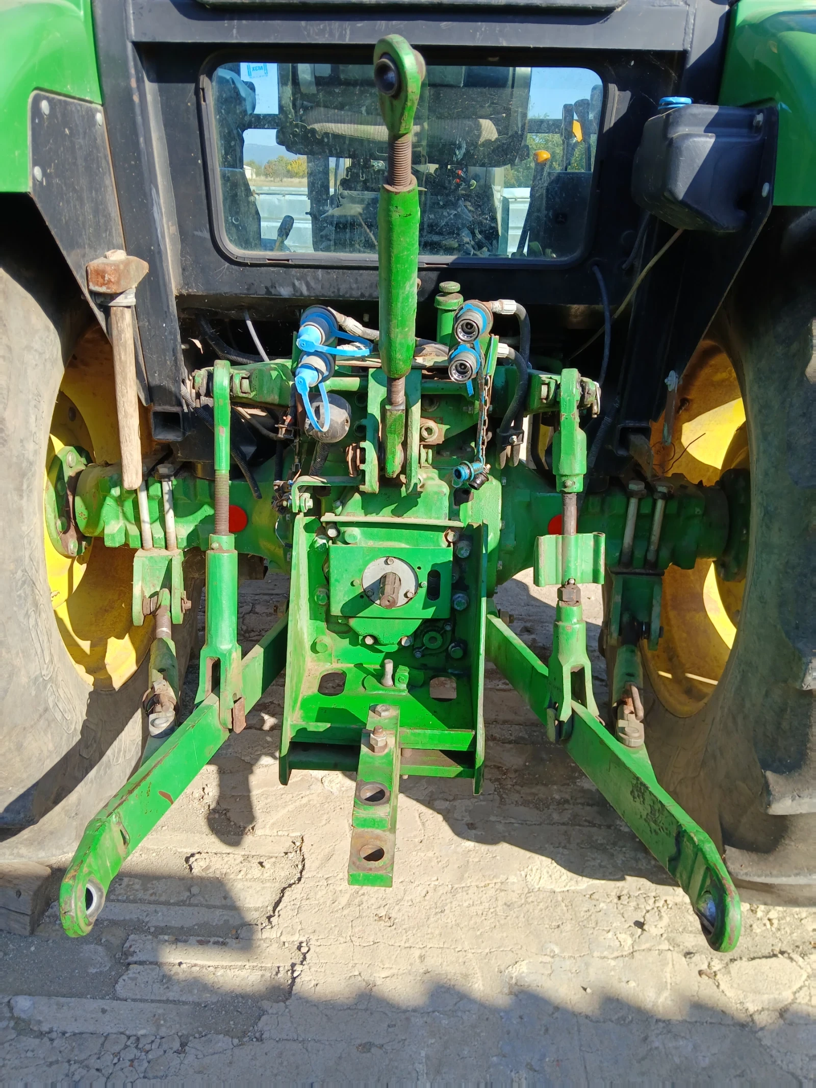 Трактор John Deere 5083E, снимка 6 - Селскостопанска техника - 56535665