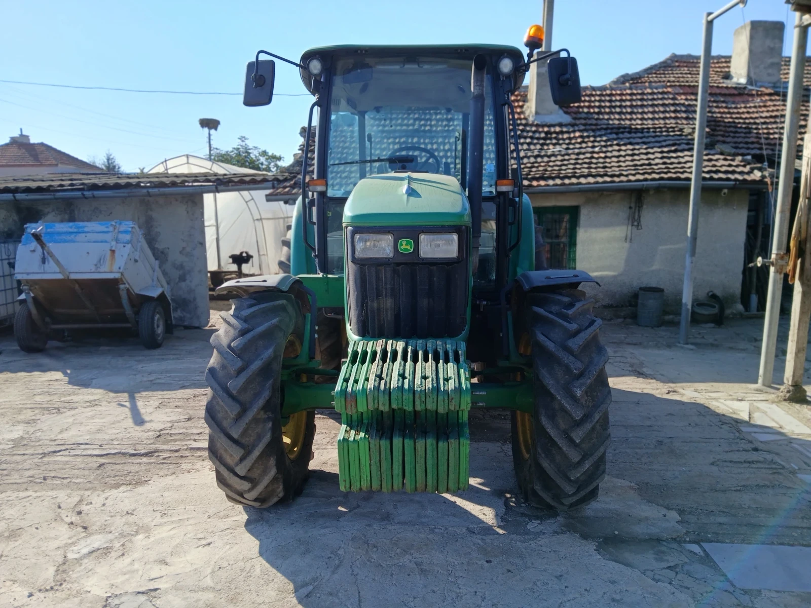 Трактор John Deere 5083E, снимка 3 - Селскостопанска техника - 56535665