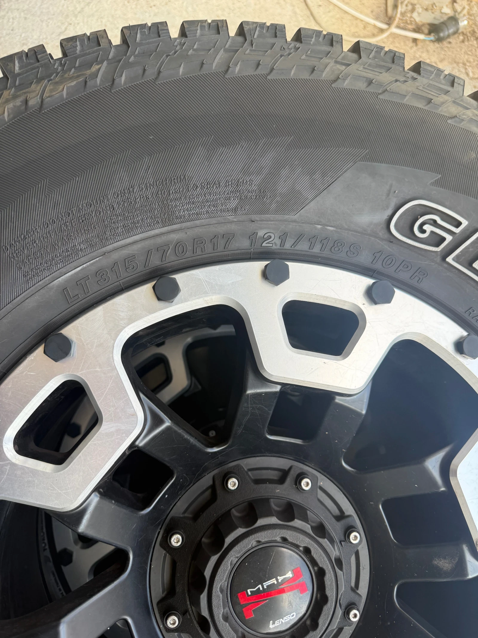 Гуми с джанти Yokohama 315/70R17, снимка 3 - Гуми и джанти - 54554666