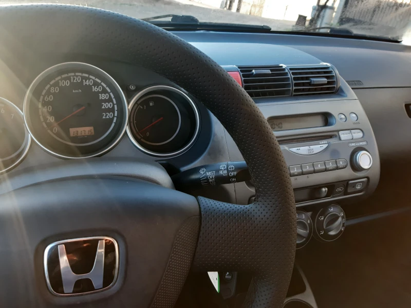 Honda Jazz, снимка 5 - Автомобили и джипове - 47782031