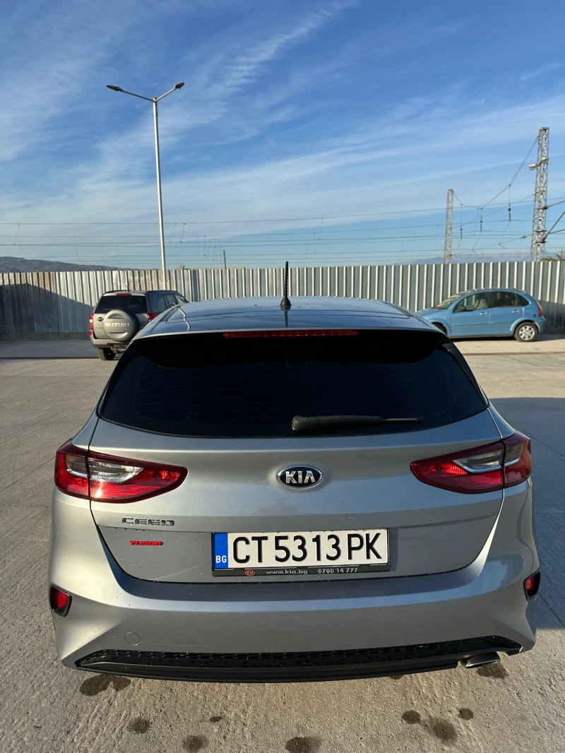 Kia Ceed 1.4 T-GDI, снимка 5 - Автомобили и джипове - 47676309