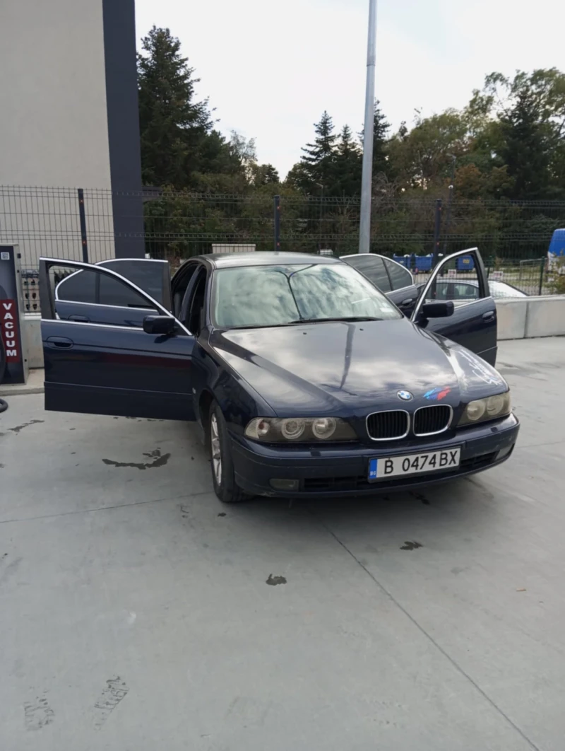 BMW 525 Е 39, снимка 1 - Автомобили и джипове - 48325432