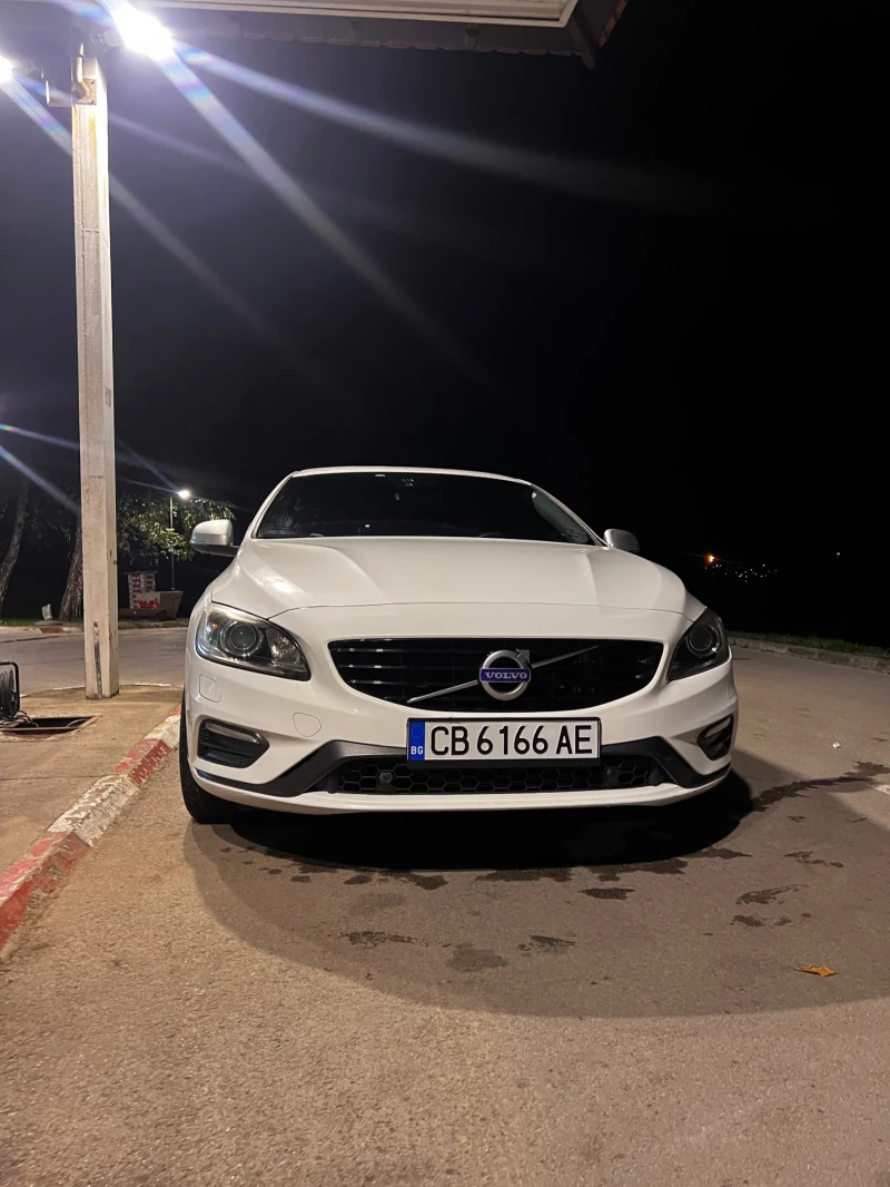 Volvo V60 R DESIGN D3, снимка 4 - Автомобили и джипове - 47768449