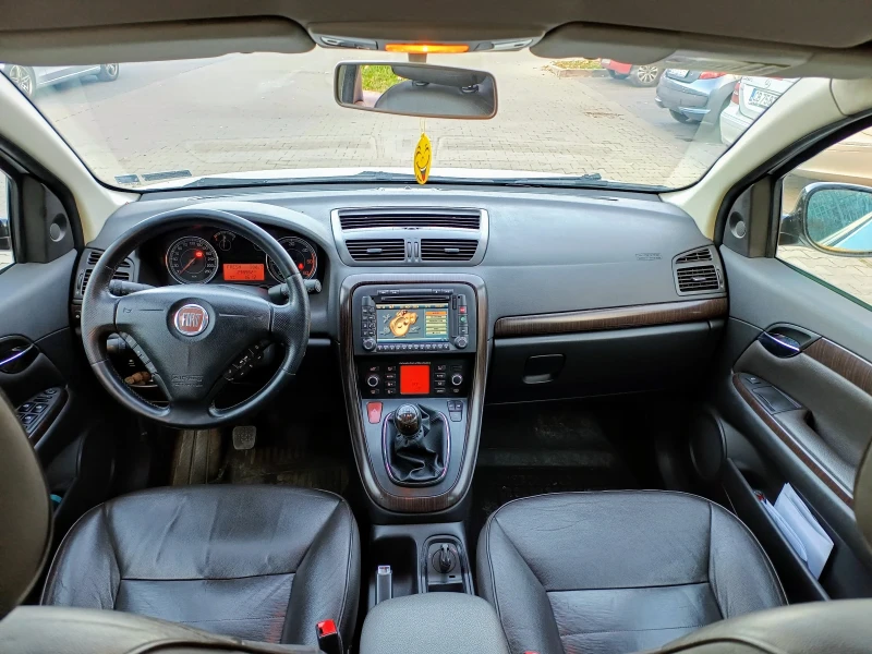 Fiat Croma 1.9 Multijet 150, снимка 8 - Автомобили и джипове - 47916686