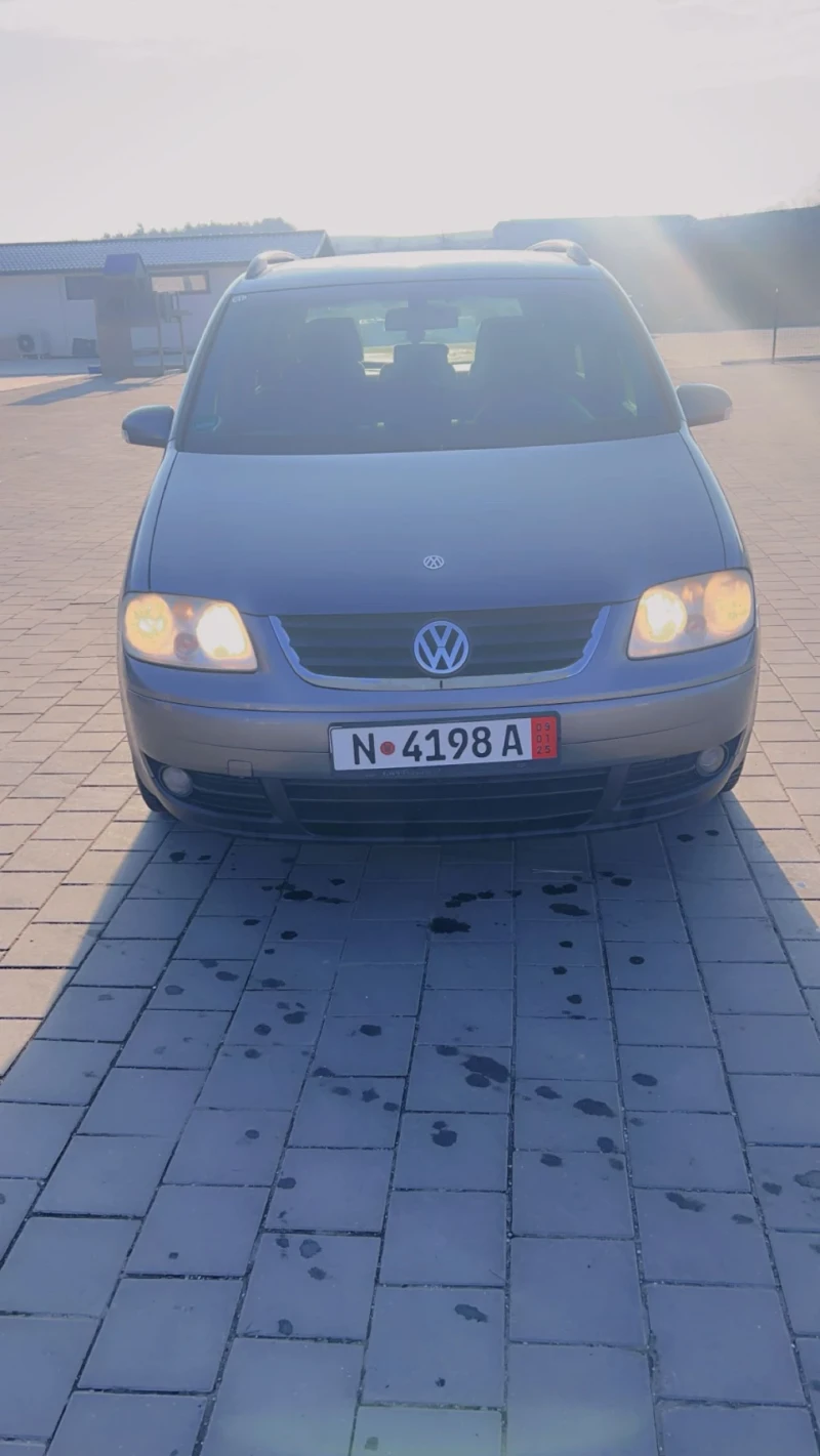 VW Touran 2.0, снимка 1 - Автомобили и джипове - 48708115