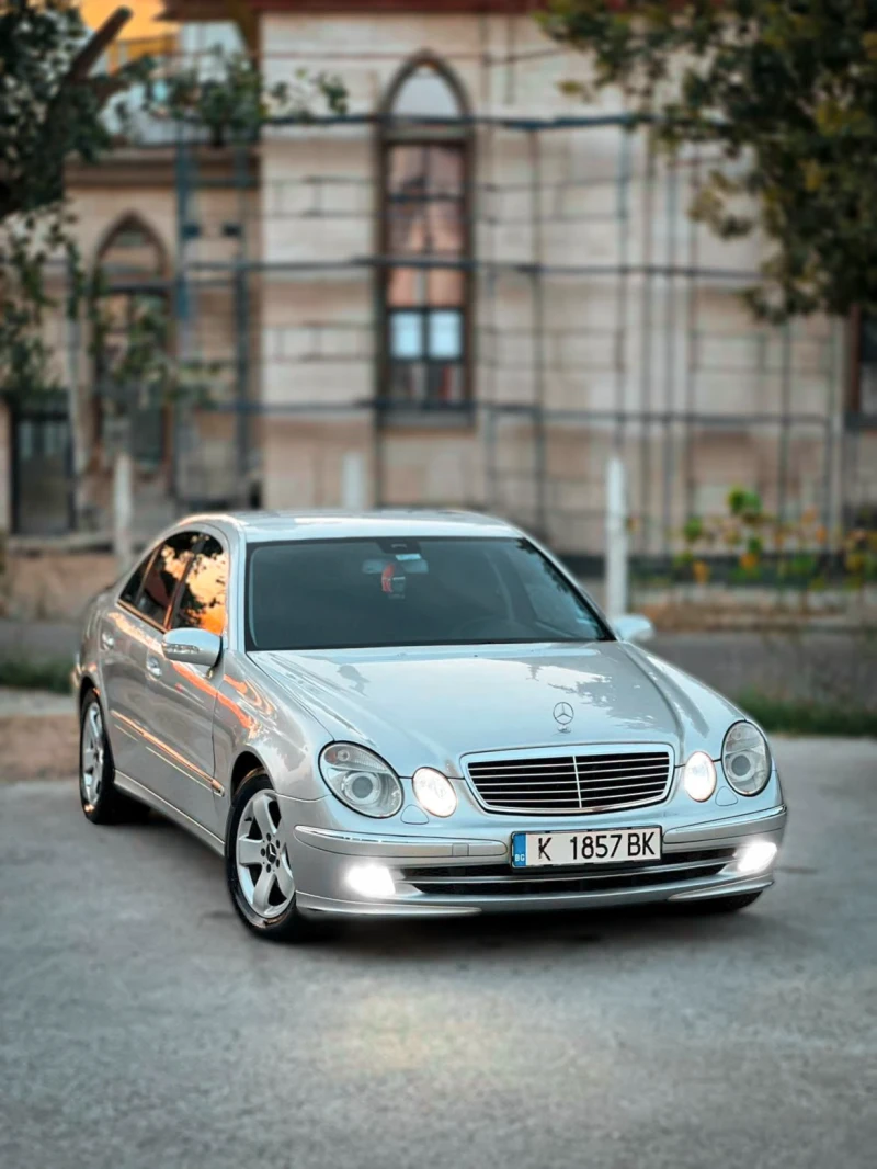 Mercedes-Benz E 270, снимка 10 - Автомобили и джипове - 49291603