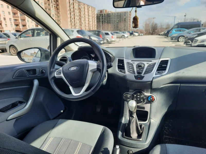 Ford Fiesta, снимка 1 - Автомобили и джипове - 49369096