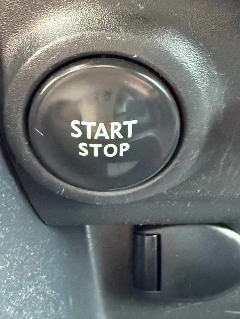 Renault Clio 1.5 dci NAVI, снимка 14 - Автомобили и джипове - 51904484