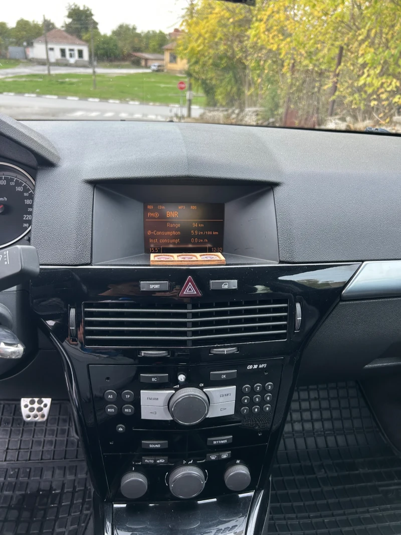 Opel Astra, снимка 13 - Автомобили и джипове - 52326026