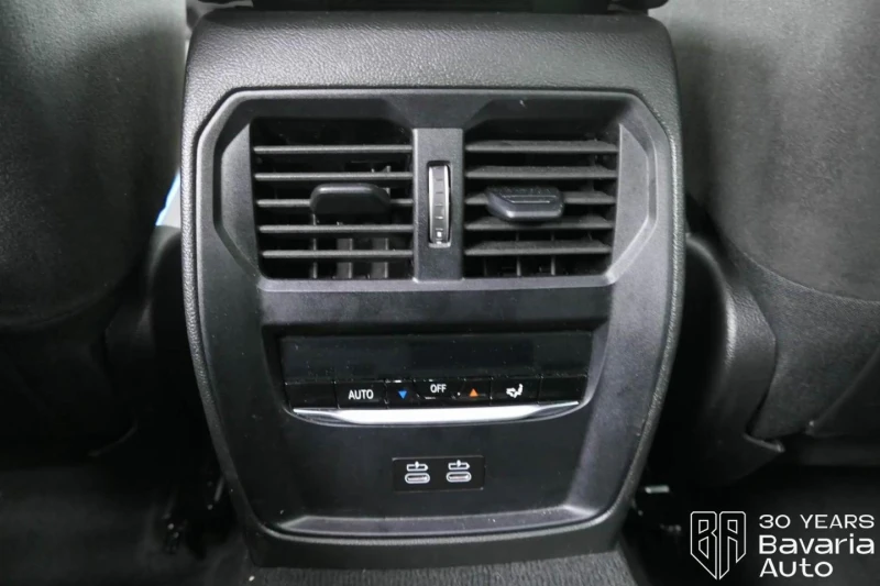 BMW 320 d M Sport Paket Sportautomatic, снимка 11 - Автомобили и джипове - 52727220