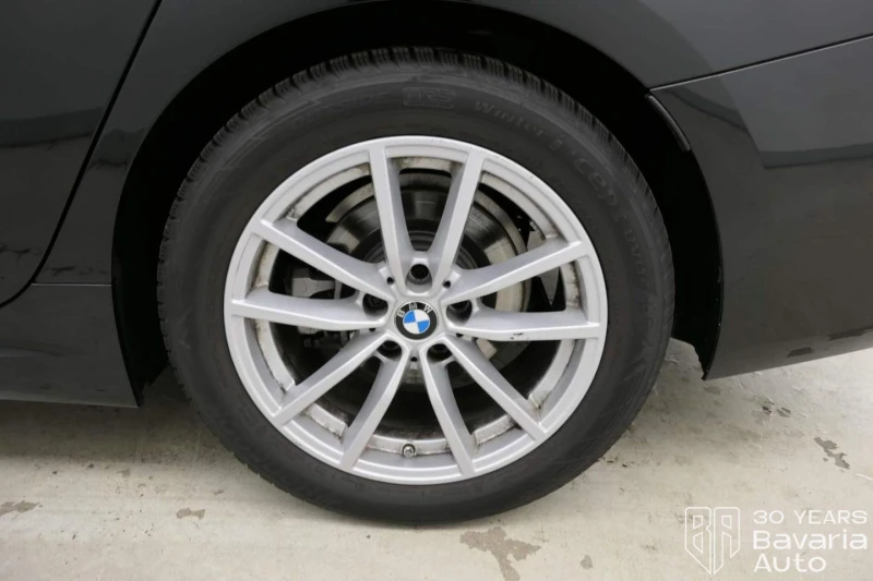 BMW 320 d M Sport Paket Sportautomatic, снимка 12 - Автомобили и джипове - 52727220