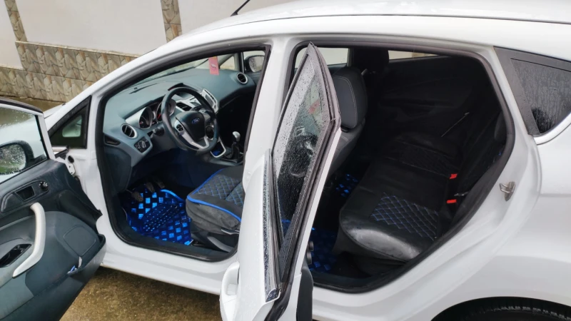 Ford Fiesta LPG, снимка 7 - Автомобили и джипове - 53091050