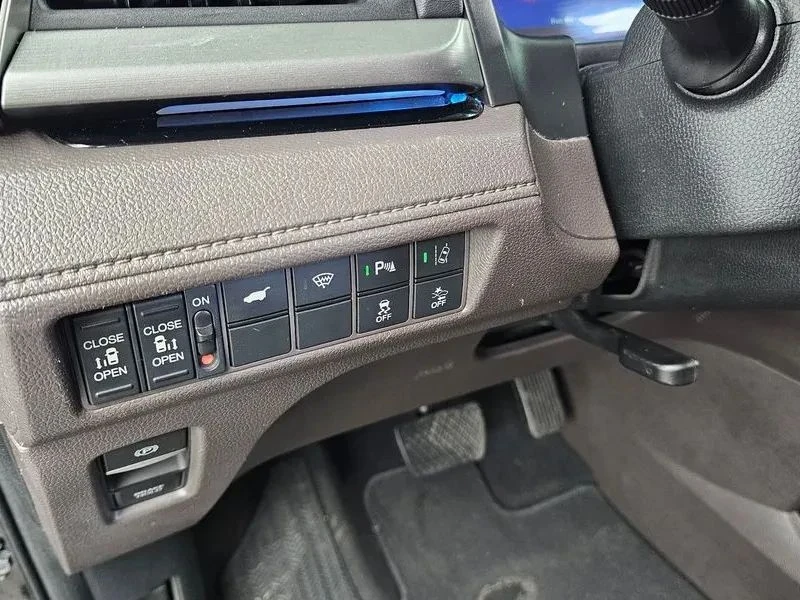 Honda Odyssey, снимка 16 - Автомобили и джипове - 56734294