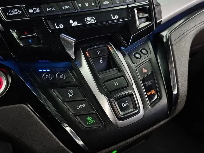 Honda Odyssey, снимка 9 - Автомобили и джипове - 56734294