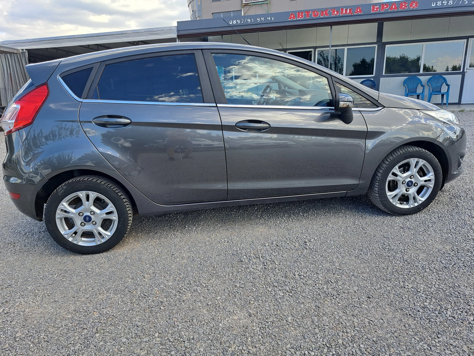 Ford Fiesta 1.4i GPL, снимка 5 - Автомобили и джипове - 54071468