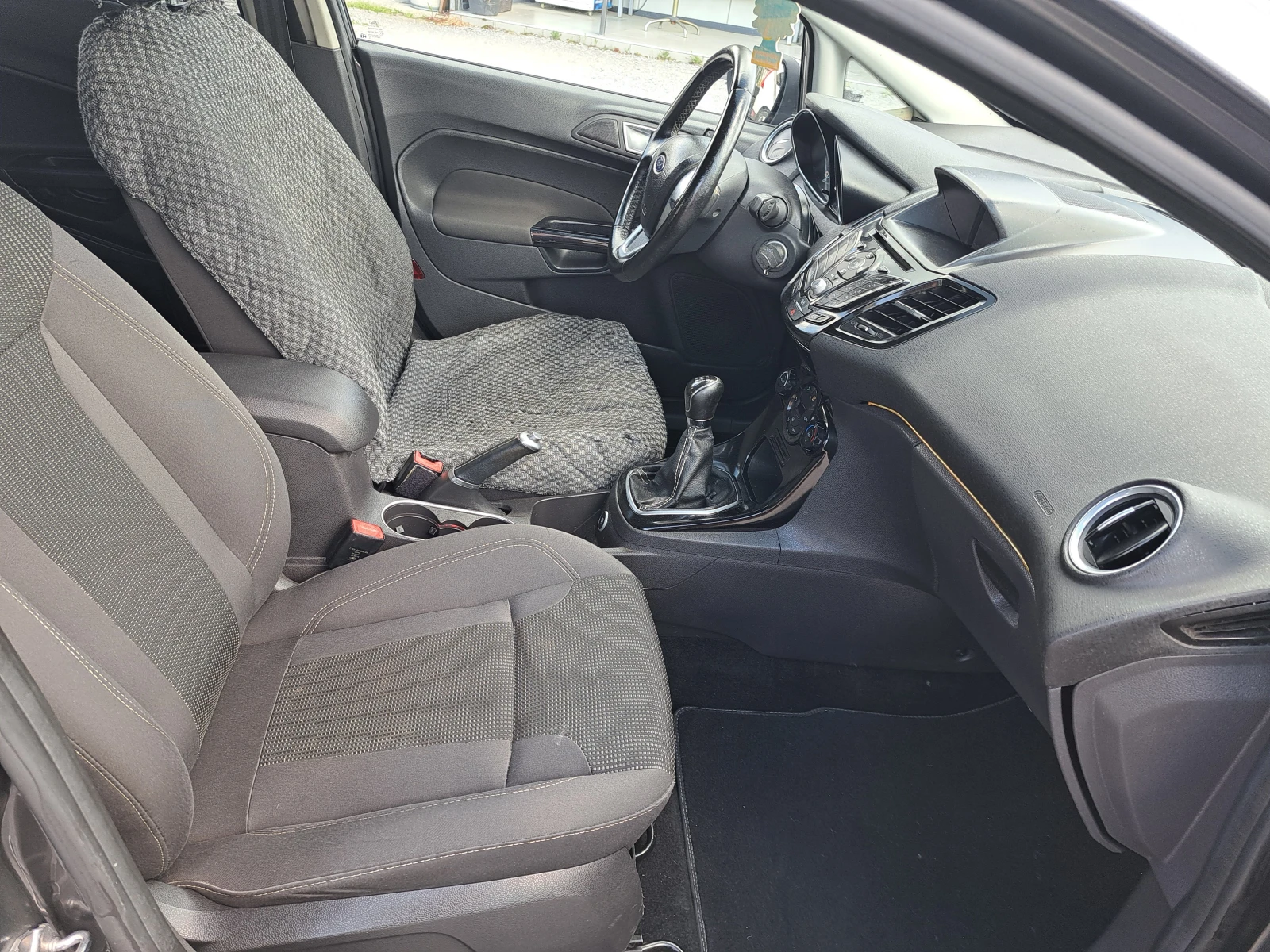 Ford Fiesta 1.4i GPL, снимка 12 - Автомобили и джипове - 54071468