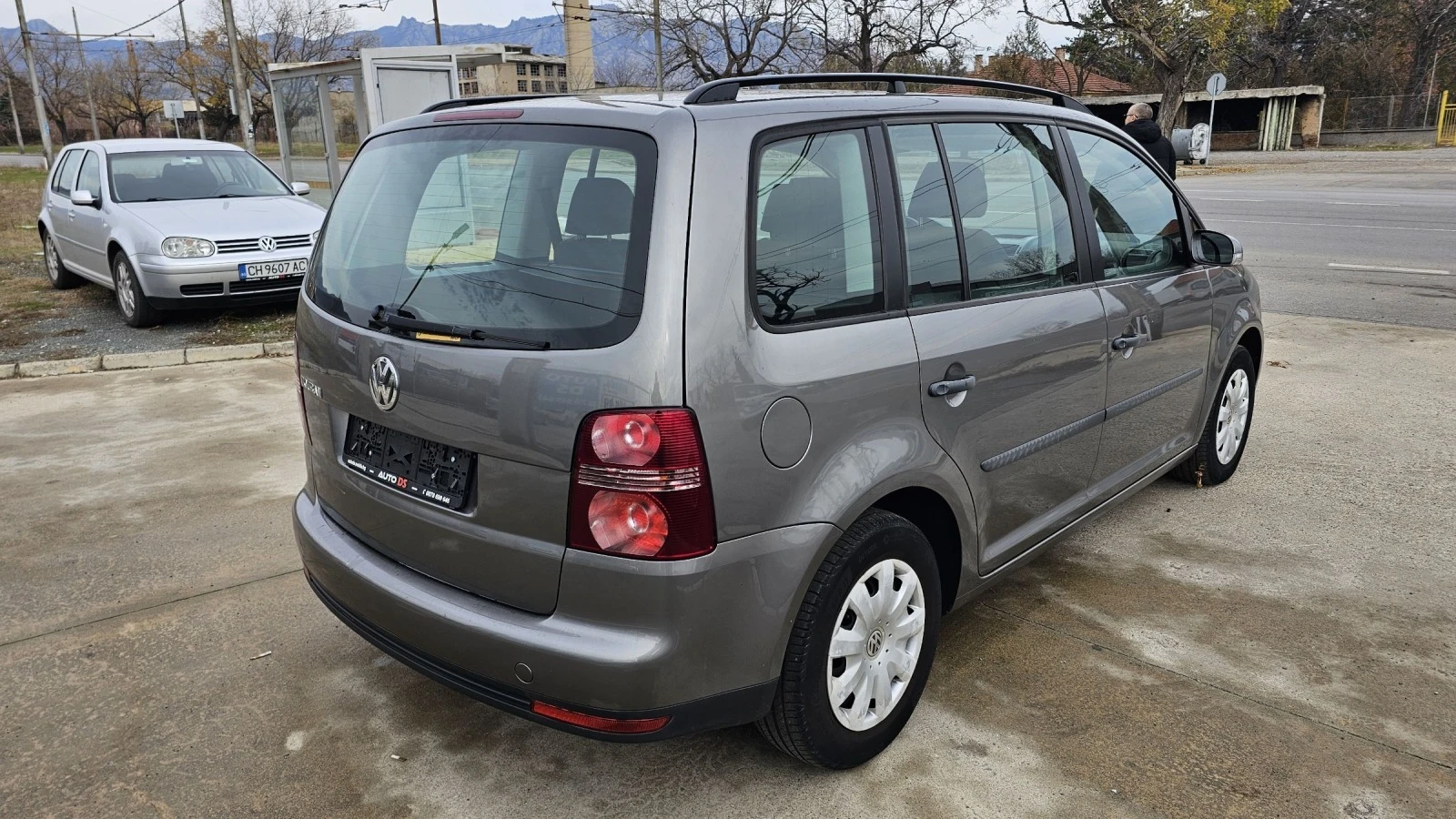 VW Touran 1.6i-Euro-4 - изображение 5