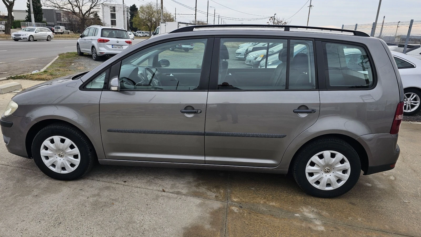 VW Touran 1.6i-Euro-4 - изображение 8