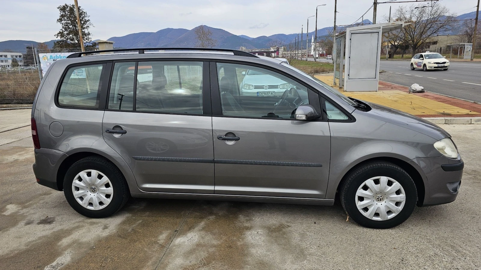 VW Touran 1.6i-Euro-4 - изображение 4