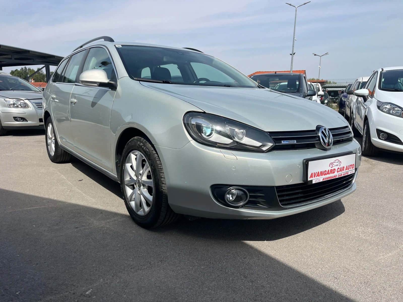 VW Golf 1.6TDI 105 к.с Автомат - изображение 3