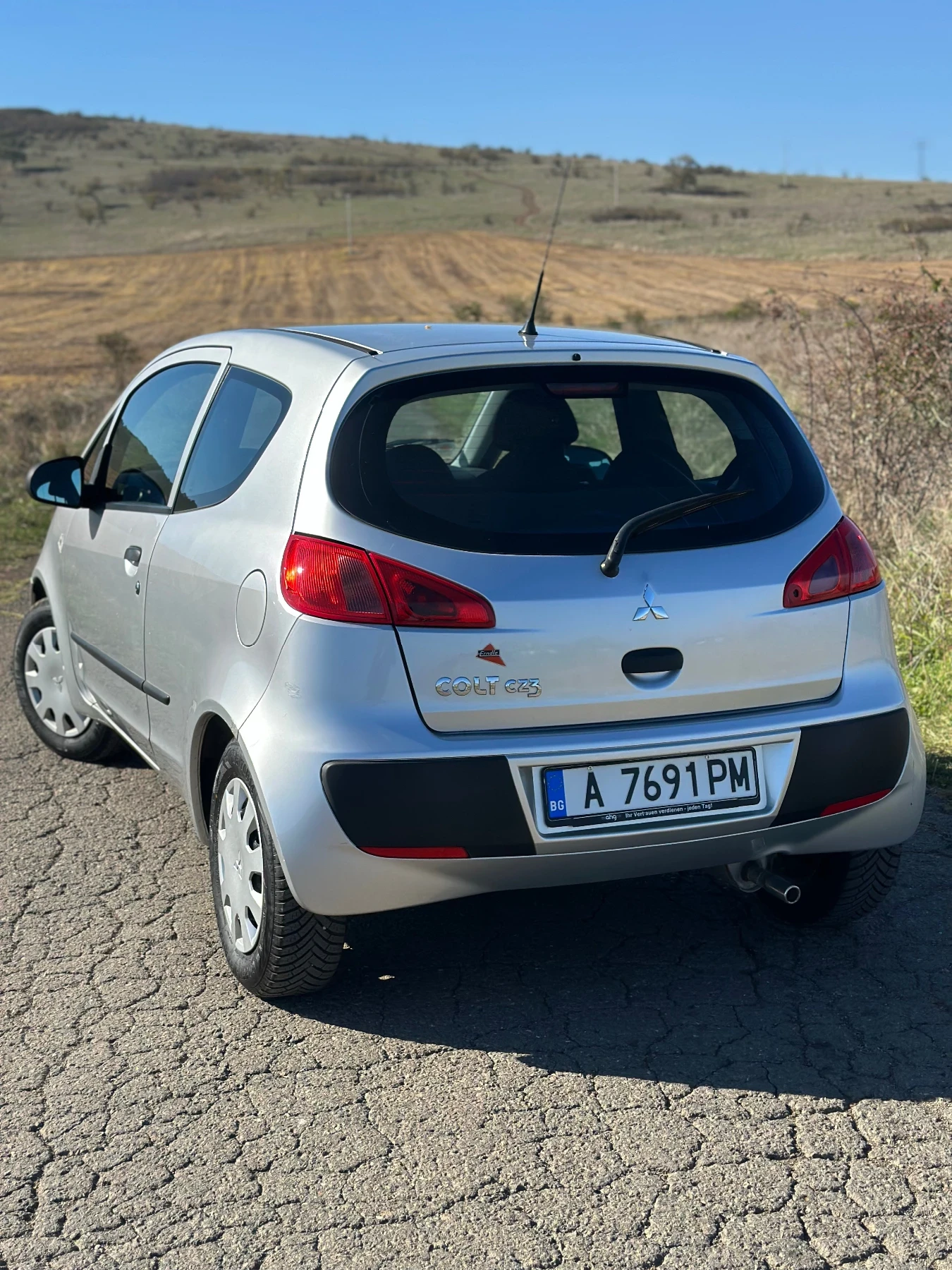 Mitsubishi Colt 1.5 - изображение 3