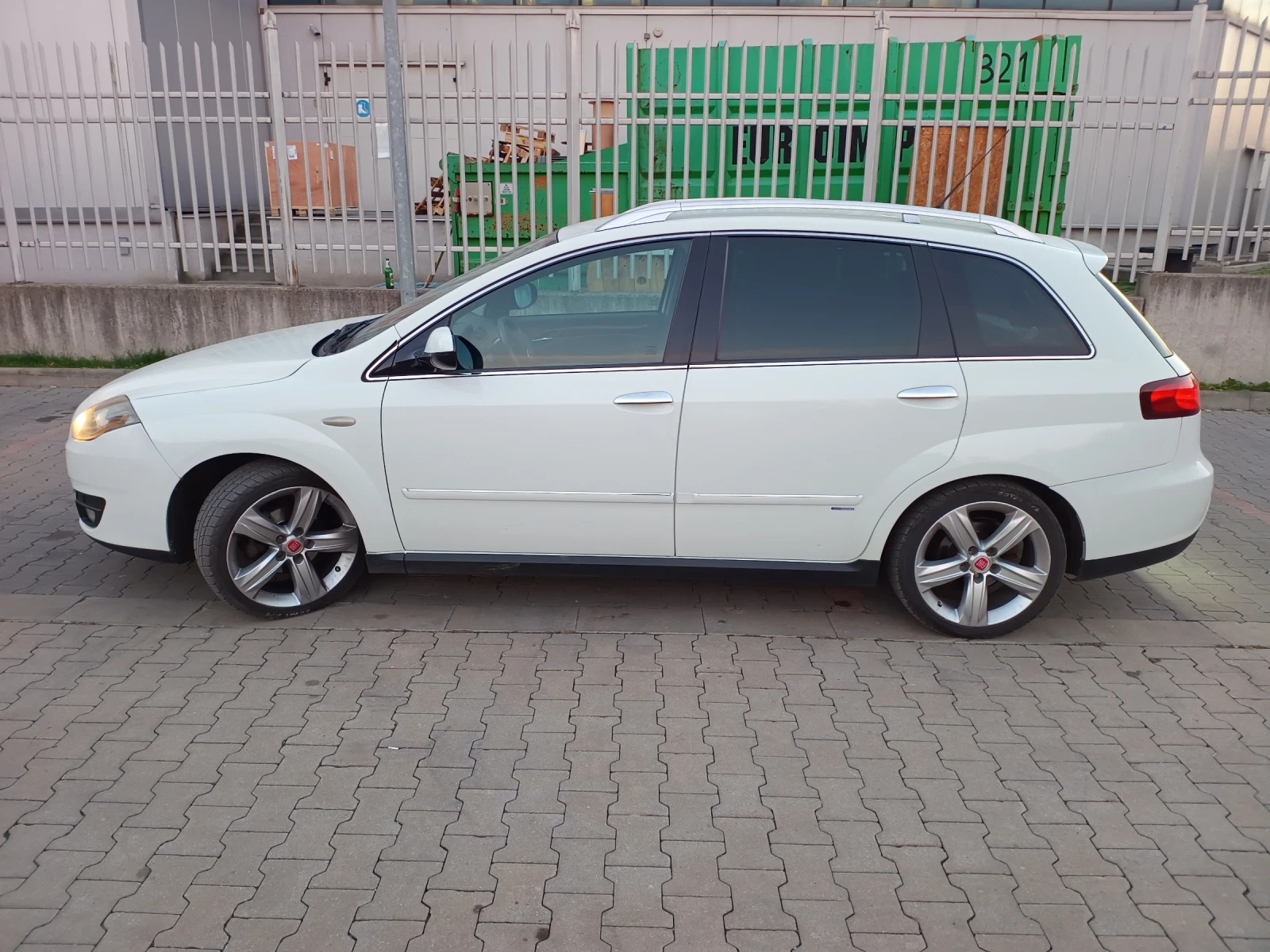 Fiat Croma 1.9 Multijet 150 - изображение 4