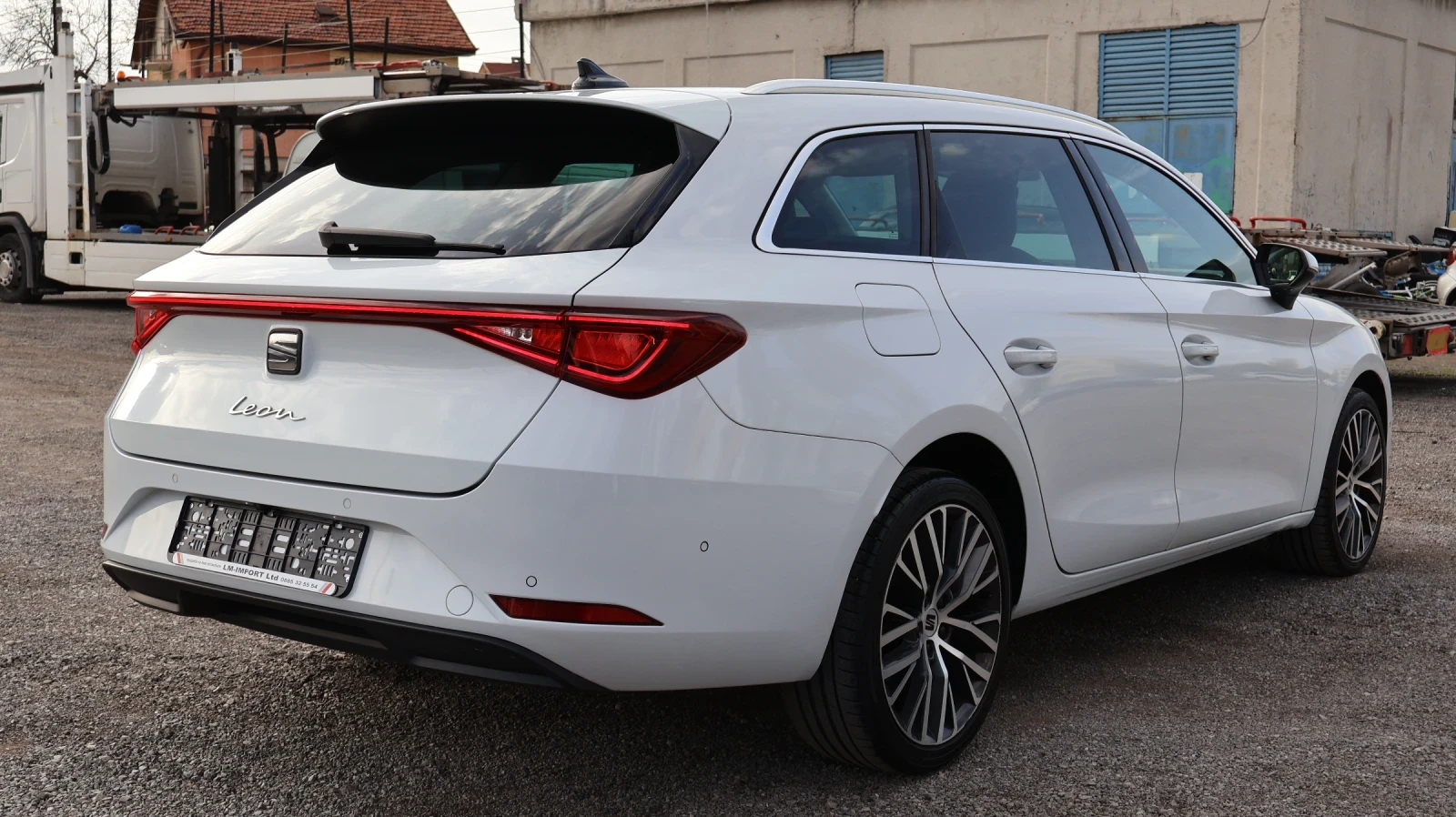 Seat Leon 2.0TDI 150 К.С. Xcellence DSG LED CARPLAY ДИСТРОН. - изображение 4
