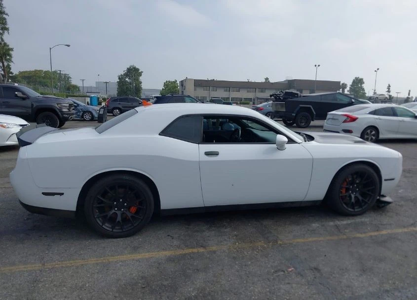 Dodge Challenger 2018 DODGE CHALLENGER SRT HELLCAT - изображение 4