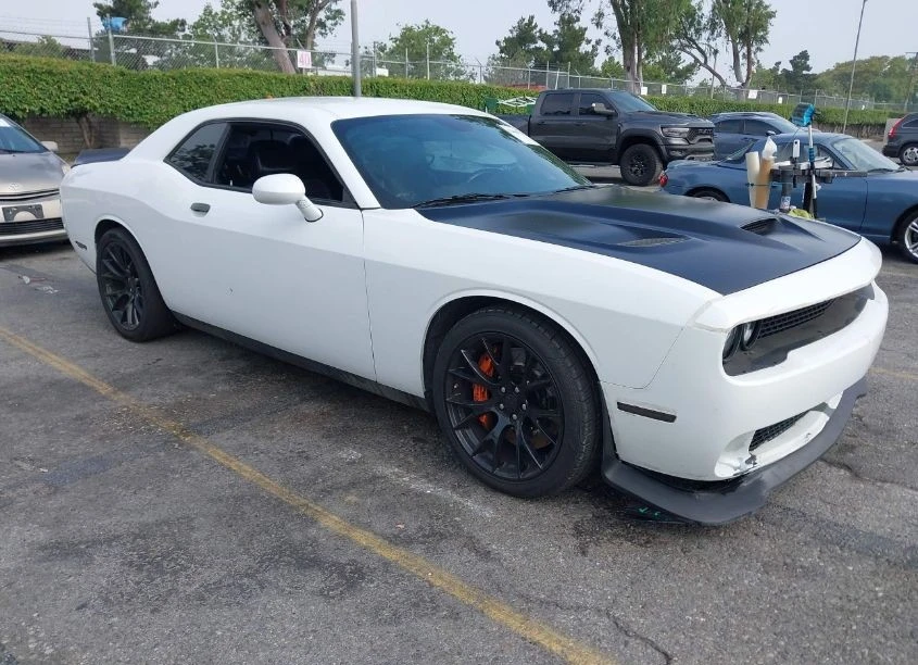 Dodge Challenger 2018 DODGE CHALLENGER SRT HELLCAT - изображение 2