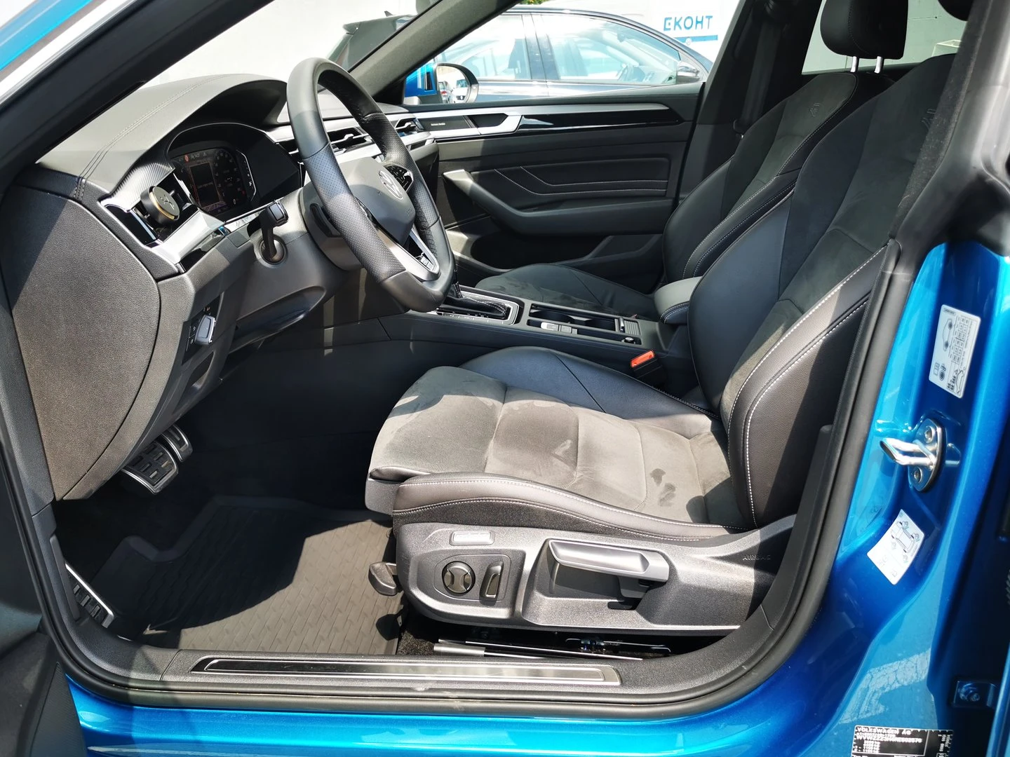 VW Arteon R-Line 2.0 TDI SCR 4MOT DSG - изображение 5