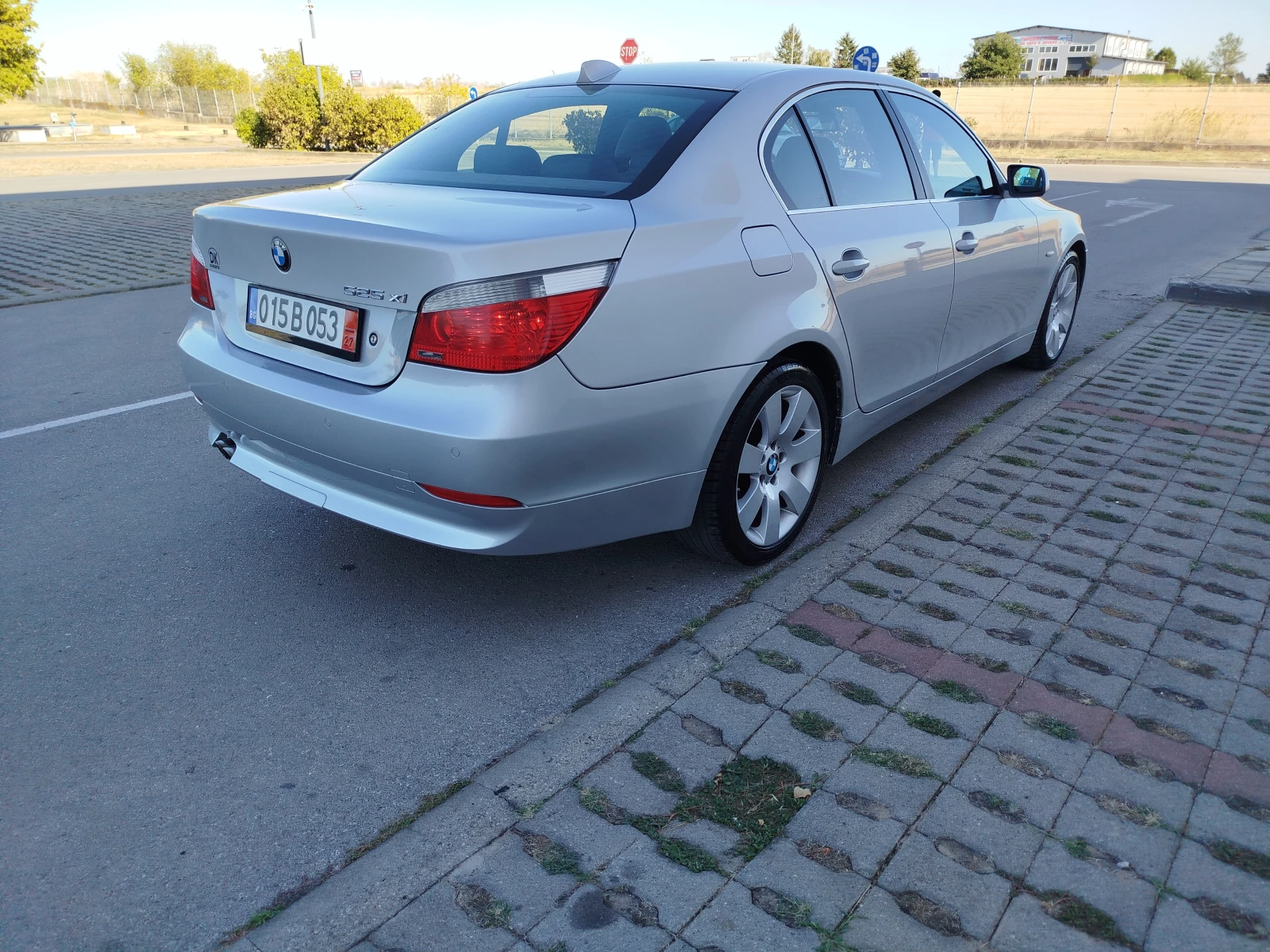 BMW 525 525xi-218кс.Automat - изображение 6