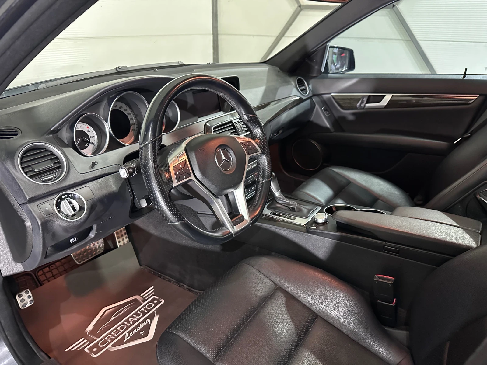 Mercedes-Benz C 300 AMG pack 4 matic - изображение 7