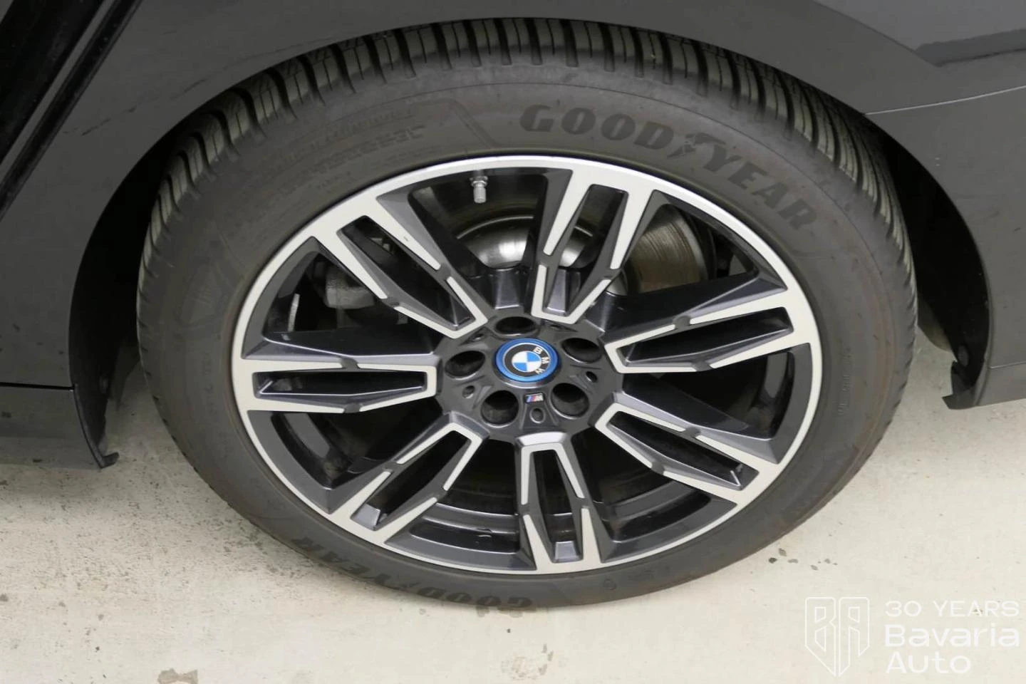 BMW i5 40 xDrive M Sport Paket | Mobile.bg   14