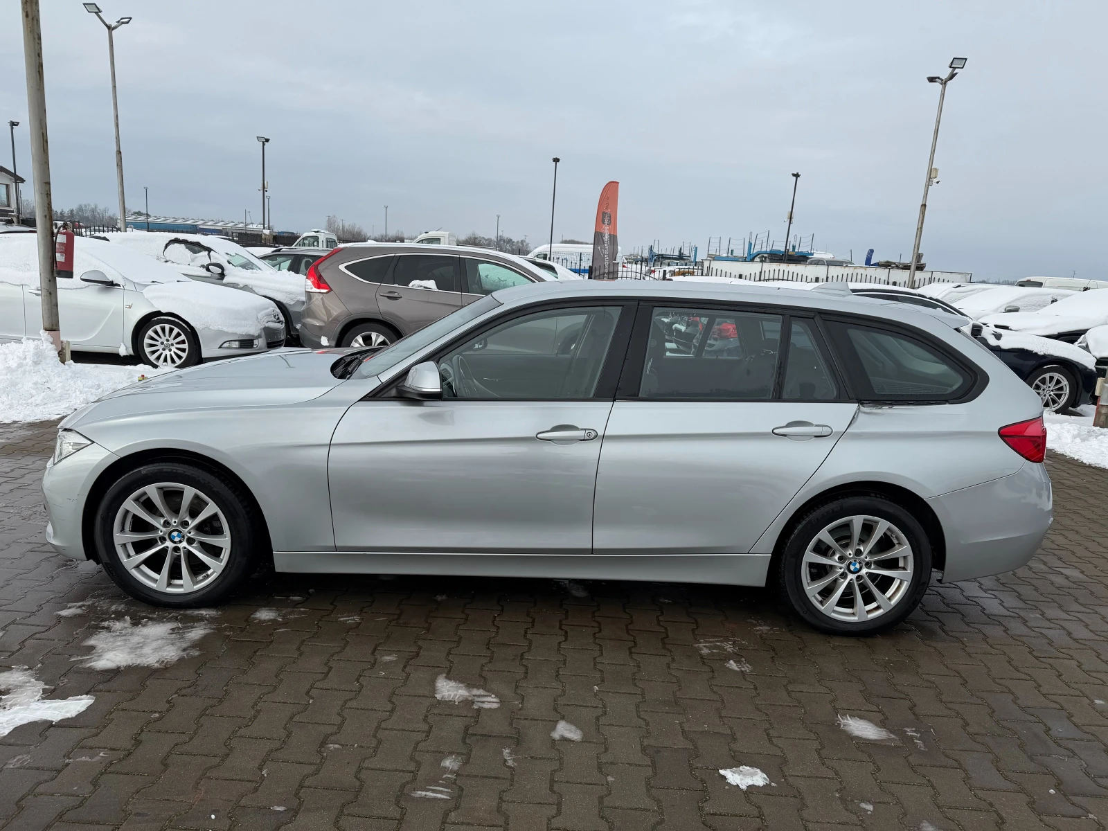 BMW 320 D xDrive AVTOMAT/NAVI EURO 6 - изображение 9